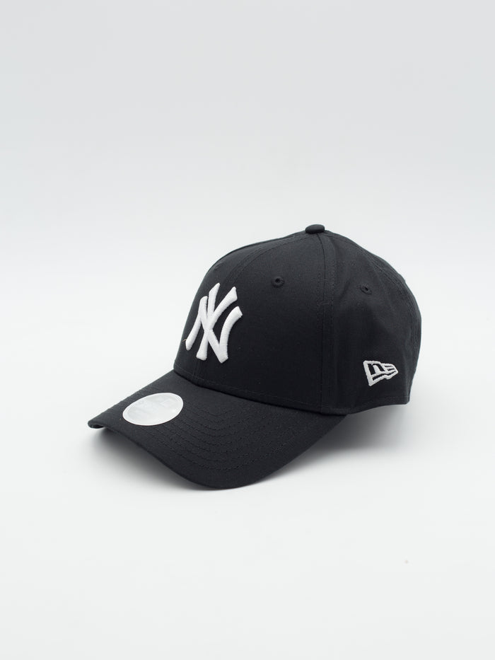 9FORTY Essential New York Yankees Black/White wmns