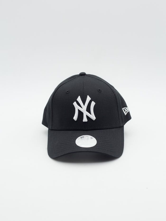 9FORTY Essential New York Yankees Black/White wmns