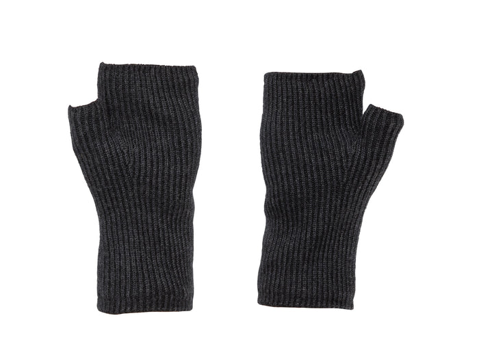 Back on Track Ash knitted wrist gaiters with infrared tech for warmth, joint support, and everyday comfort