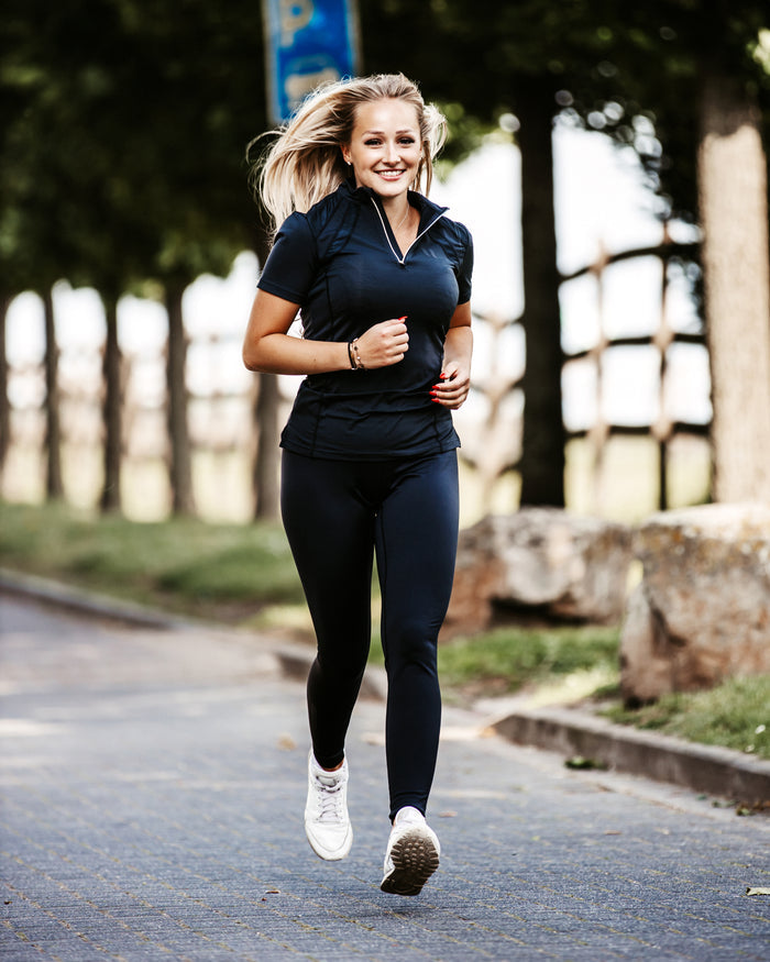 Back on Track Cate Women's P4G Tights – flexible, breathable, and supportive for performance and recovery