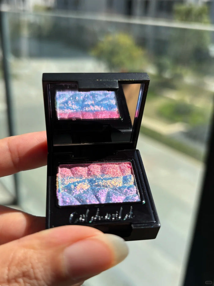 Cold N Wild Gradient Chameleon Eyeshadow #Forget-me-not T5579