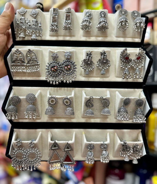 Earrings Holder set with 16 earrings