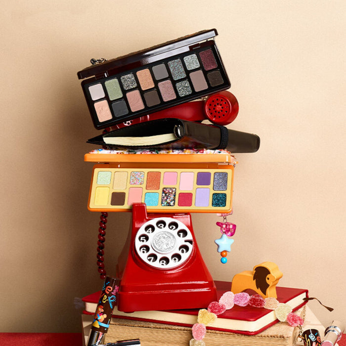 QianYan Children's Day Collection 16-color Eyeshadow Palette T5754