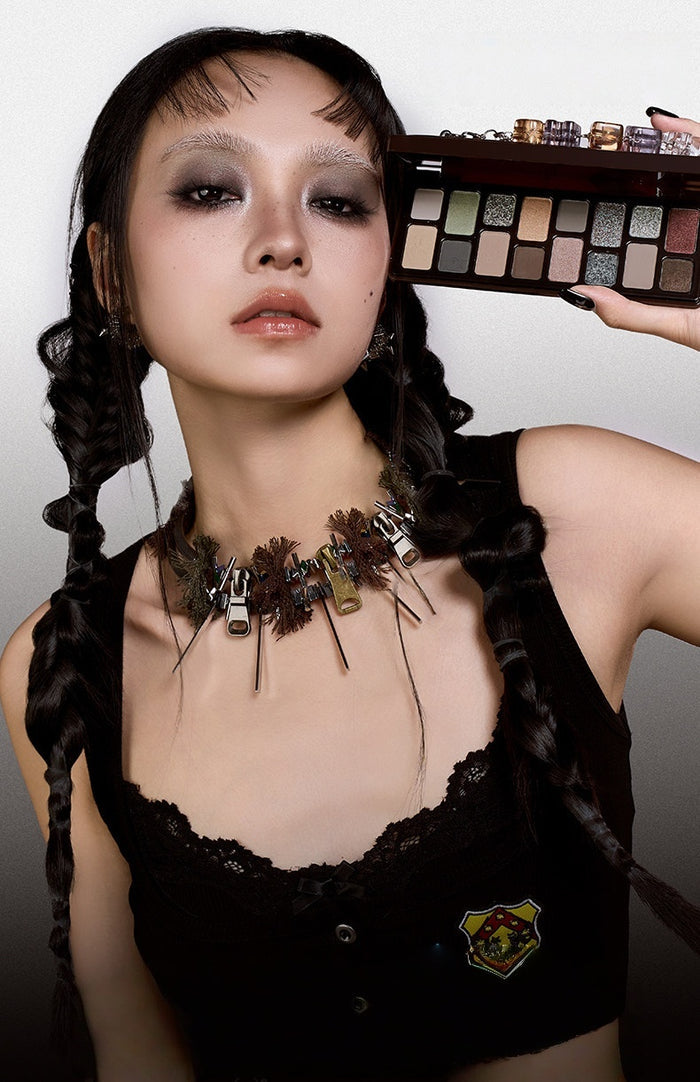 QianYan Children's Day Collection 16-color Eyeshadow Palette T5754