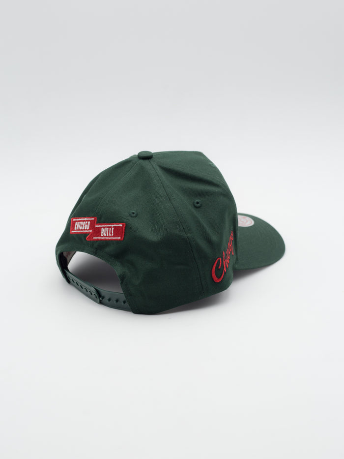 The Caddy Fit Vintage Chicago Bulls Snapback Green