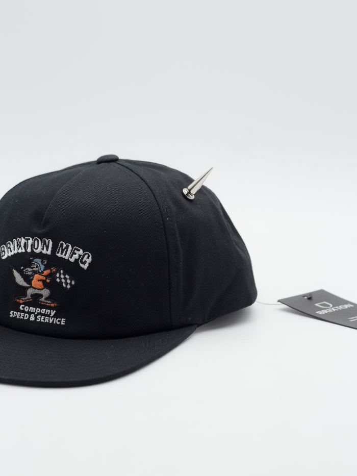 Pincho metálico decoración gorra - La Tienda de las Gorras
